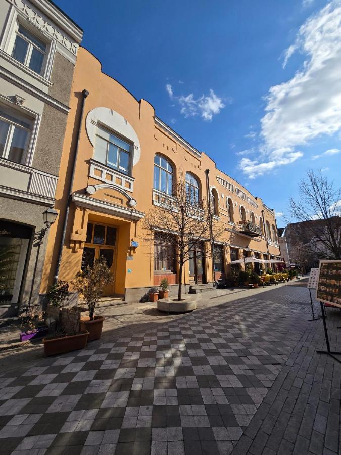 Friendly Hotel By Art Nova Tbilisi Exterior photo