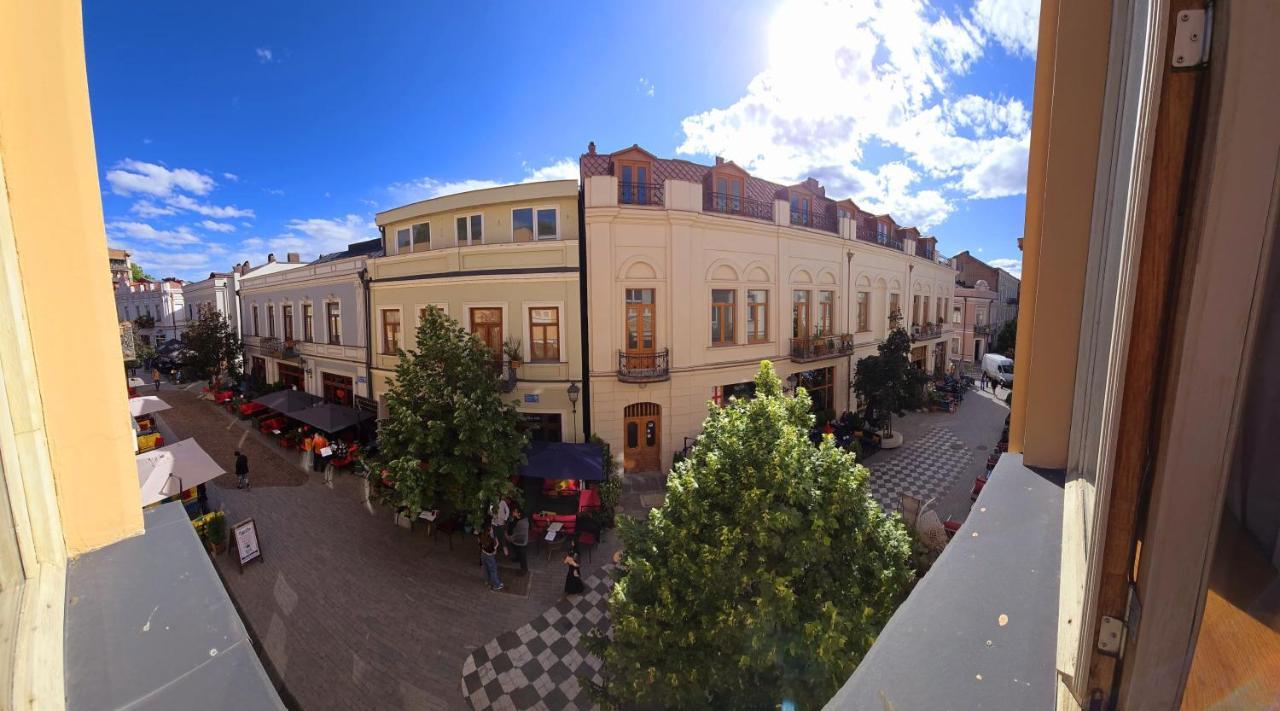 Friendly Hotel By Art Nova Tbilisi Exterior photo